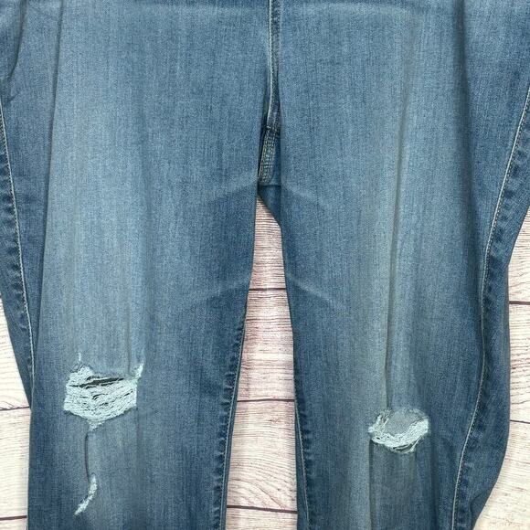 Torrid Weekend Mid Rise Super Soft Boyfriend Straight Pull on Jeans Size 4X New - Picture 9 of 13